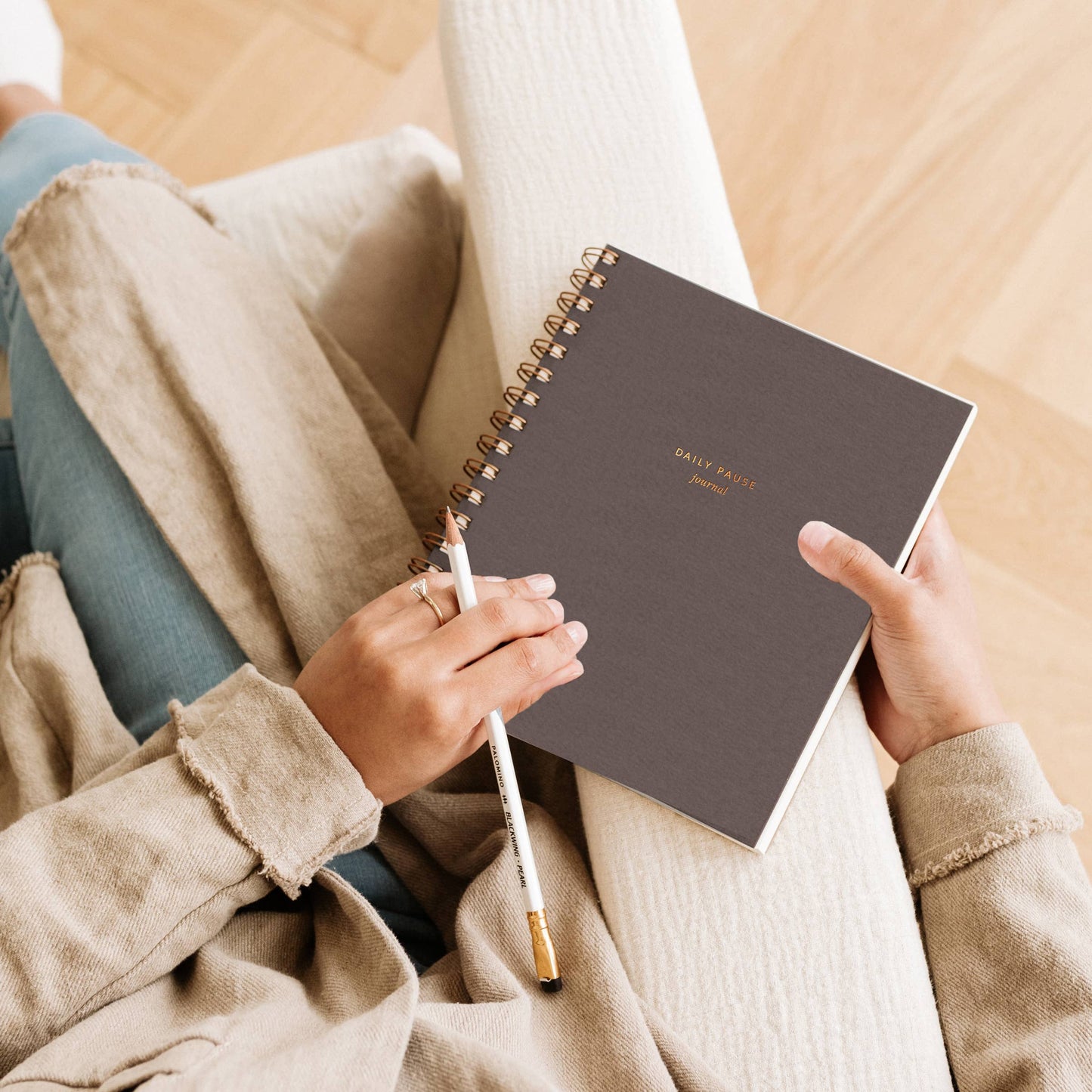 Daily Pause Journal—Your Path to Mindful Living and Gratitude