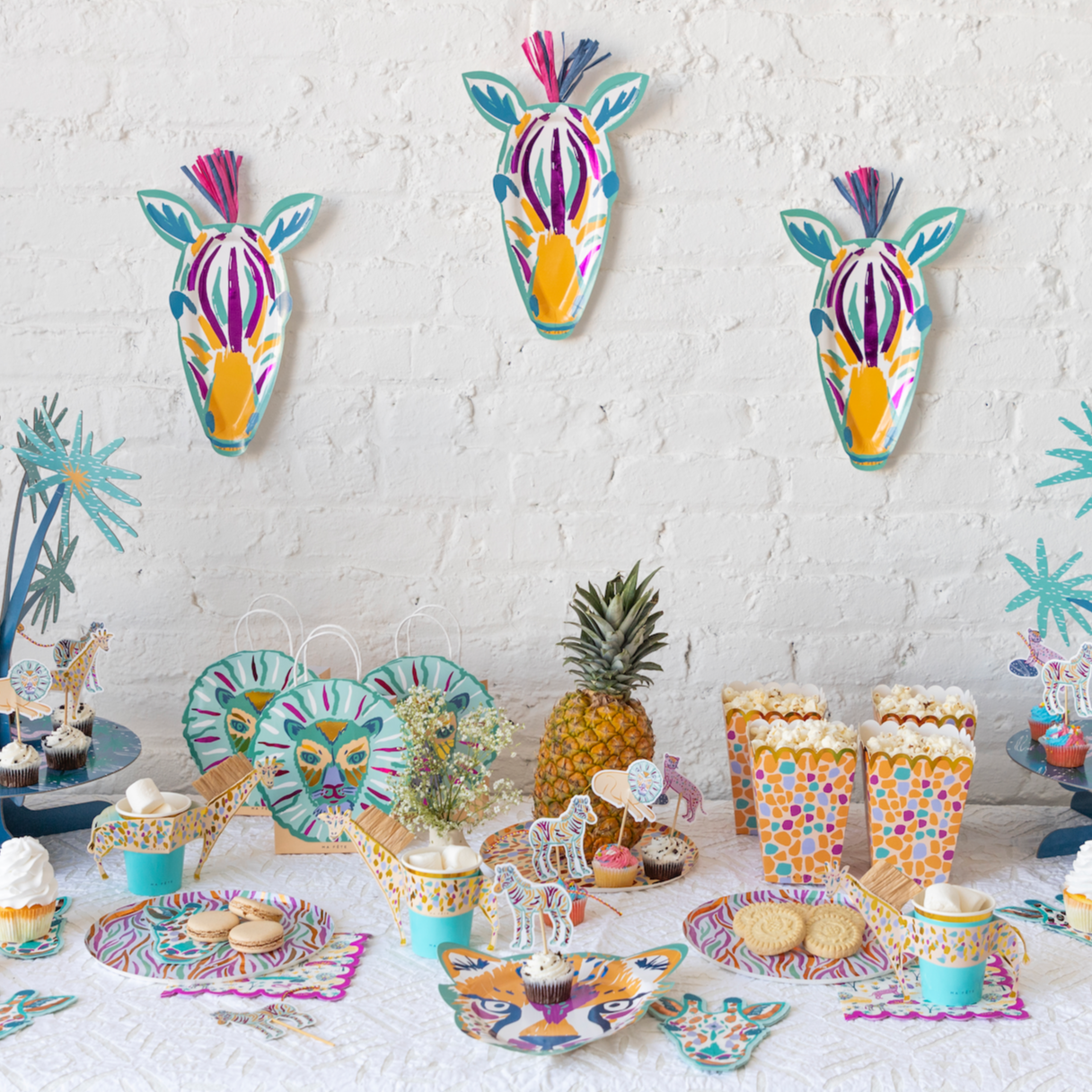 Safari Round Plates (8)